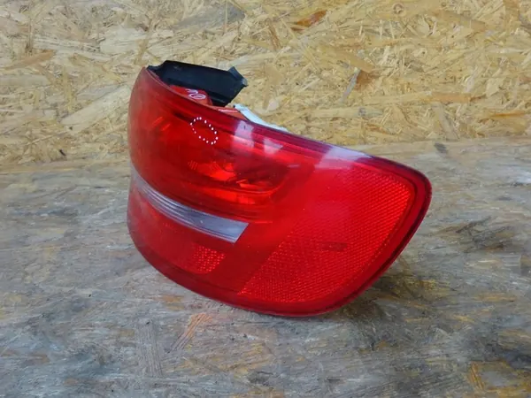 AUDI A3 8P 8P4 Luz Trasera LED Derecha 8P4945096E image 3