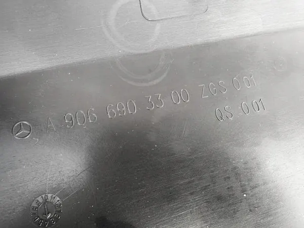 VW CRAFTER SPRINTER Right Side Trim A9066903300 image 2