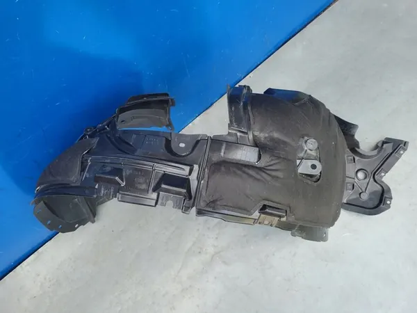 Front Right Wheel Arch Nissan X-Trail T32 63842-4CB0A image 4