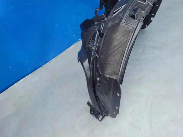 Front Right Wheel Arch Nissan X-Trail T32 63842-4CB0A image 5