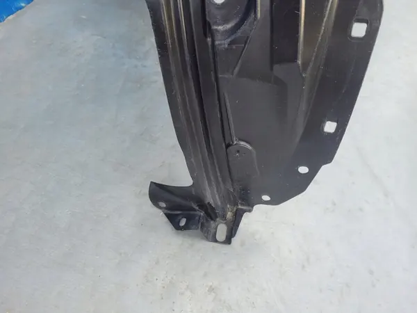 Front Right Wheel Arch Nissan X-Trail T32 63842-4CB0A image 6