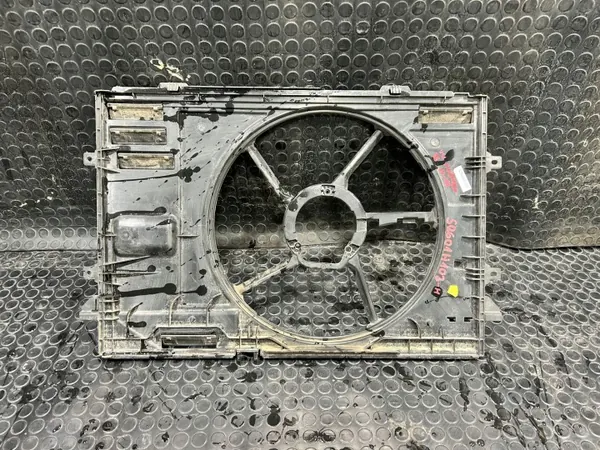 Jäähdytinpuhaltimen Kotelo OEM 7E0121207D VW Transporterille image 2