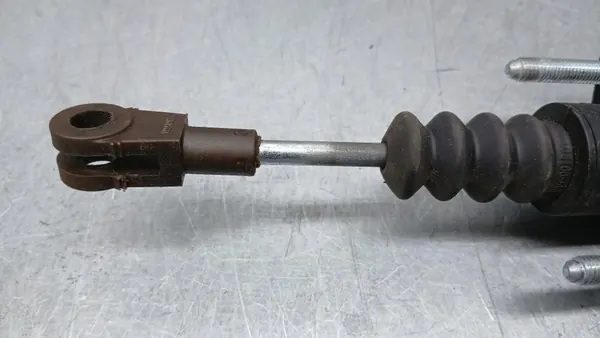 Kytkinpumppu Opel Zafira A 1.8B 90581565 image 3