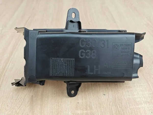 Conduto de ar do travão esquerdo OEM 7383851 BMW G30 G31 image 4