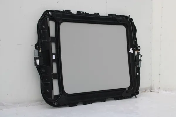 Audi E-Tron Aurinko-Panoramakatto OEM 83A877041 image 4