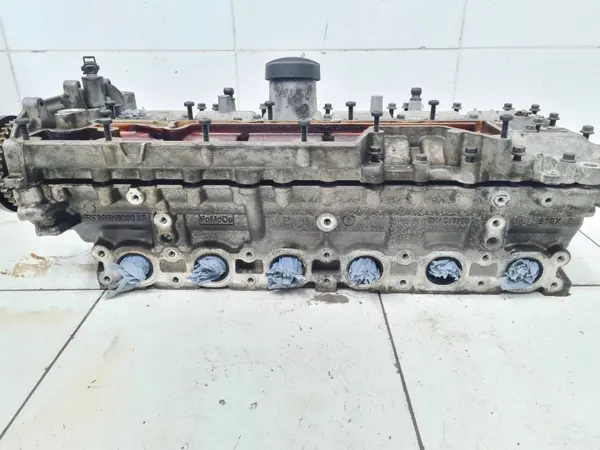 Volvo XC70 Motorhuvud OEM H518X - Begagnad image 3