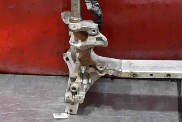 OEM 4KE399313C Etupalkki Audi E-Tron 55:lle image 4