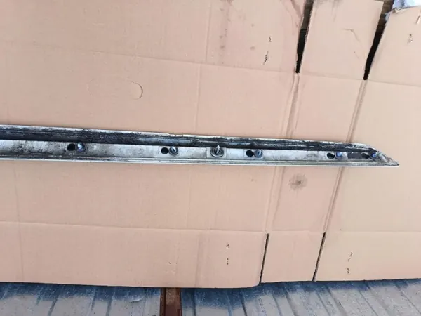 Peugeot 308 II GT Zijstootstrip rechts OEM 9806944677 image 5