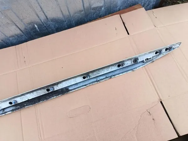 Peugeot 308 II GT Zijstootstrip rechts OEM 9806944677 image 6