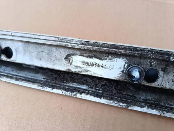 Peugeot 308 II GT Zijstootstrip rechts OEM 9806944677 image 7