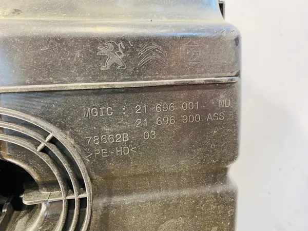 Peugeot 508 AdBlue Tankpomp OEM 21696001 image 8