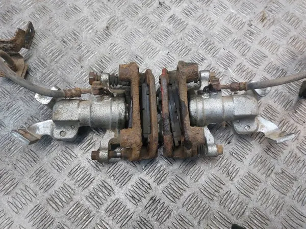 Gebrauchte Hintere Bremsscheiben & Bremszangen Mazda 6 2.0 16V image 10