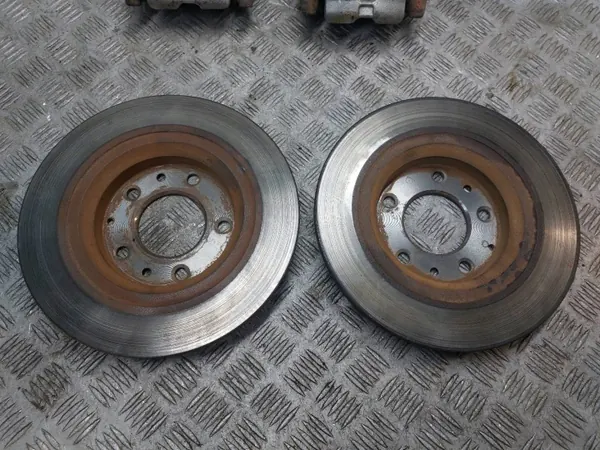 Gebrauchte Hintere Bremsscheiben & Bremszangen Mazda 6 2.0 16V image 3