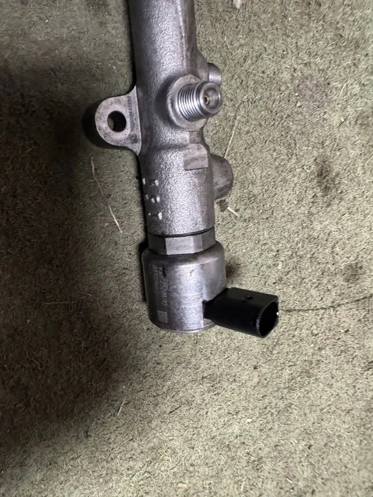 Injectorenrail Mercedes Sprinter W906 A6510700700 image 7