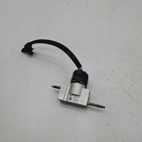 Peugeot A/C Expansionsventil OEM T588455A1 - Gebraucht image 2