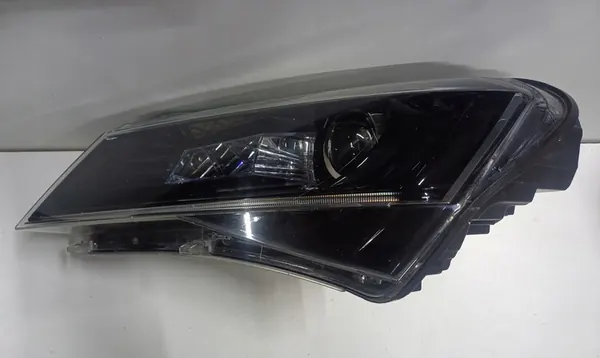 Linker Scheinwerfer SKODA SUPERB III image 6