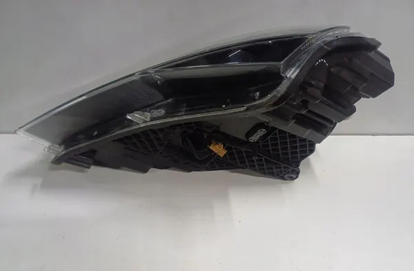 Linker Scheinwerfer SKODA SUPERB III image 7