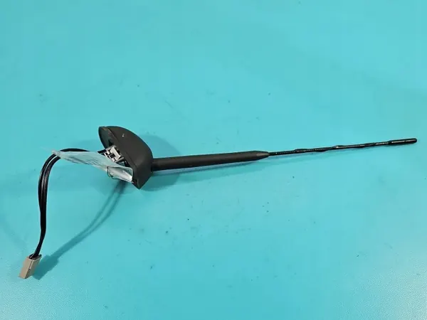 Suzuki Antenni OEM IMPRK1501063 Vitara II 2015- image 3