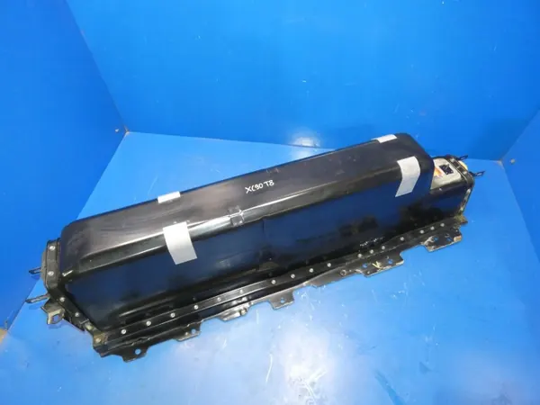 Batería Volvo OEM 31473177 60Ah Izquierda + Usada image 5