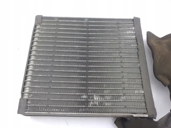 Mitsubishi Pajero 2007 Noyau Chauffage Climatisation OEM AMD187955 image 8