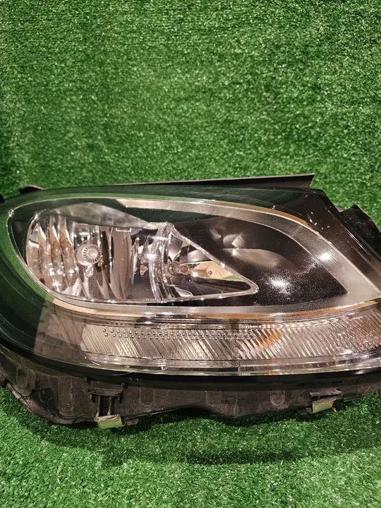 MERCEDES C-KLASSE W205 RECHTER VOORLICHT A2059066502 image 3