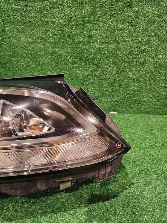 MERCEDES C-KLASSE W205 RECHTER VOORLICHT A2059066502 image 4