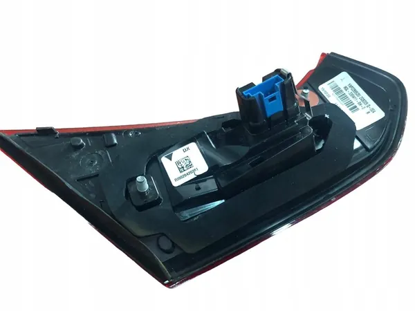 Rechter achterkleplamp Mercedes W213 2139068405 image 4