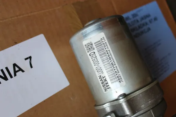 Pompe de direction assistée Nissan OE OEM pompak13lit image 3