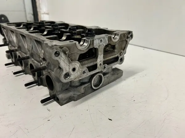 Cabeça de cilindro usada OEM 22111-2A200 para Hyundai/Kia 1.6 CRDI image 6