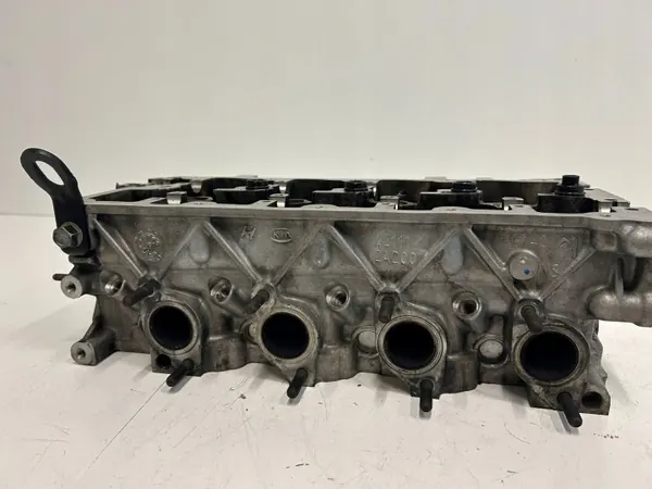 Cabeça de cilindro usada OEM 22111-2A200 para Hyundai/Kia 1.6 CRDI image 8