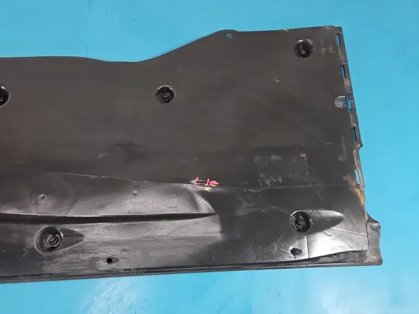 OEM 5WA825202E Oikea Alustasuojus Cupra Formentor image 3