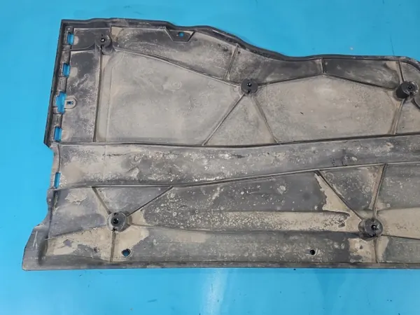 OEM 5WA825202E Oikea Alustasuojus Cupra Formentor image 6