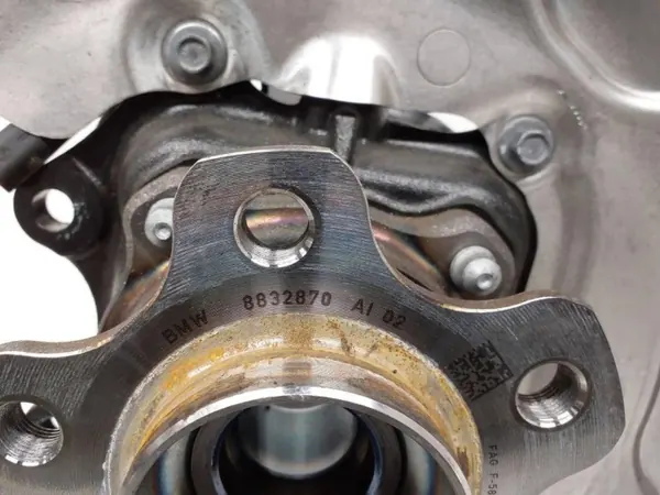 Pivot Gauche Arrière OEM 6894210 pour BMW X1/X2 image 5