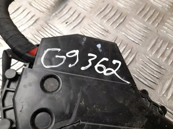 Mercedes-Benz batteriöverbelastningsskydd image 3