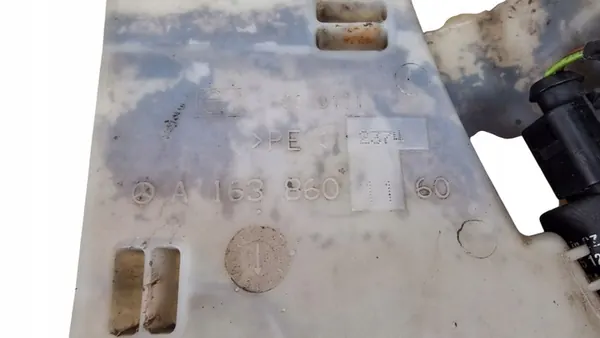 Complete ruitensproeiervat Mercedes ML W163 A1638601160 image 4