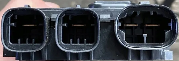 Module Contrôleur Batterie Renault OEM 243800010R image 3