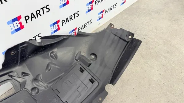 BMW F30/F31 Etu oikea pyöränkaari OEM BB1 7260726 image 3