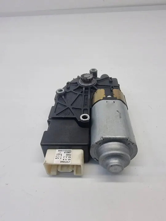 Moteur Toit Panoramique Mercedes GLE W166 OEM A1668200208 image 4