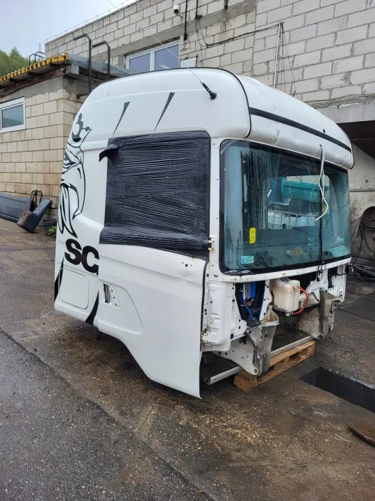 Scania R Highline Cabineframe Kwart Dak Zijde Deur image 3