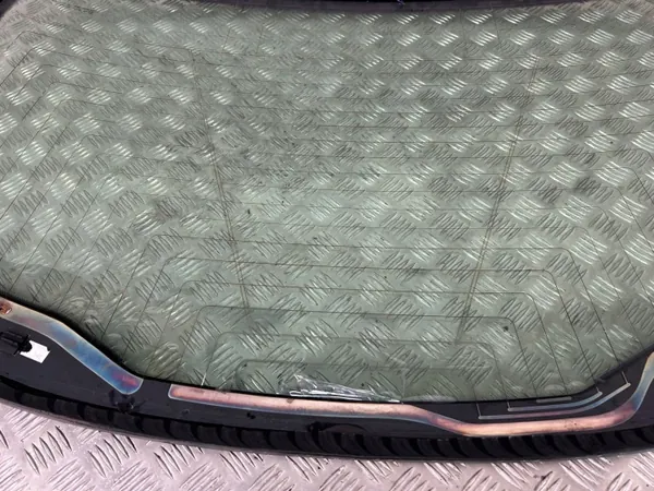 Maserati Ghibli Heckscheibe OEM 12345 - Gebraucht image 6