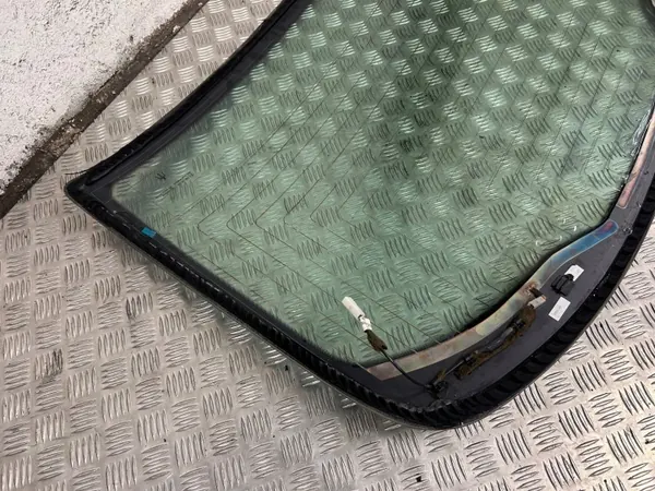 Maserati Ghibli Heckscheibe OEM 12345 - Gebraucht image 9