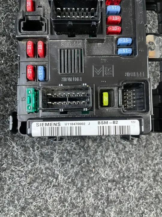 Peugeot/Citroen BSM-B2 Module 9650618580 Zekeringkast image 3