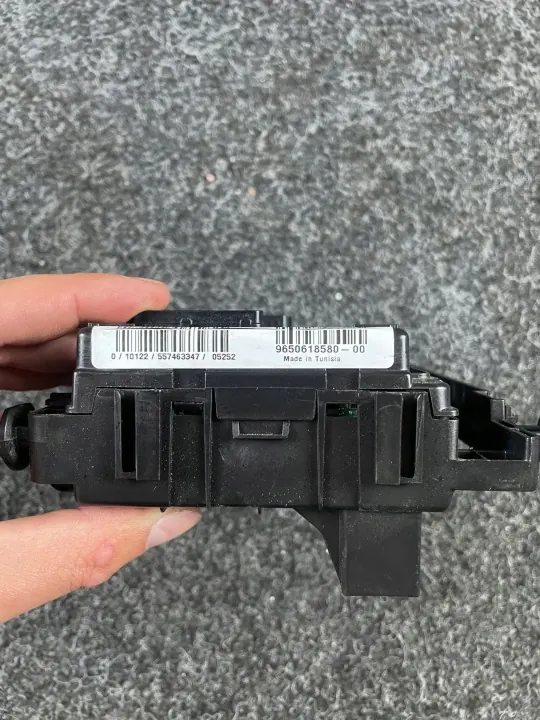Peugeot/Citroen BSM-B2 Module 9650618580 Zekeringkast image 4