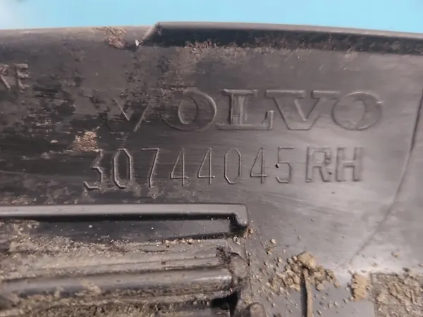 Gebrauchter Volvo C30 Heck rechts Schmutzfänger OEM 30744045 image 3