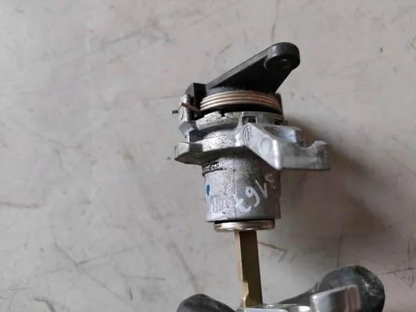 Cylindre de serrure BMW G30 gauche avant Europe OEM image 5