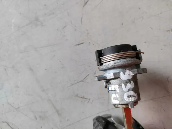 Cylindre de serrure BMW G30 gauche avant Europe OEM image 6
