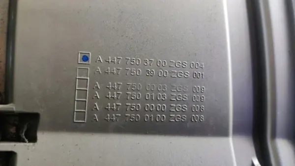 Mercedes bränslelock OEM A4477503700 - Begagnad image 8