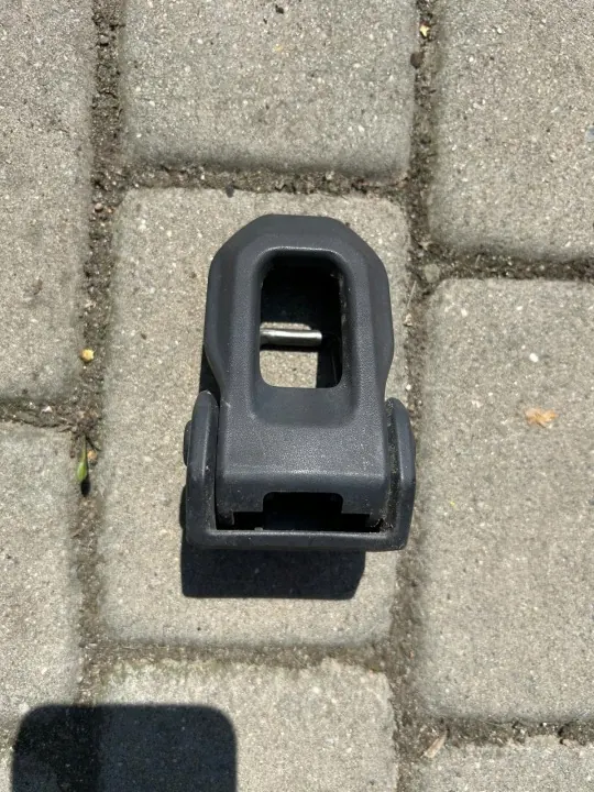Suporte OEM 68240952AD para fecho capô Jeep Wrangler JL image 2