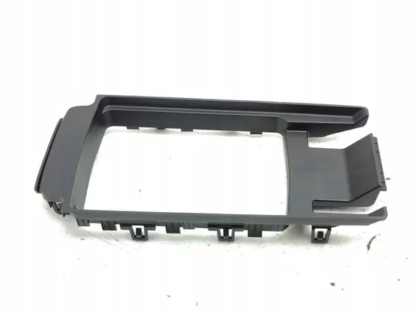 Citroen C4 III e-C4 2021 Keskikonsolin Päällys OEM B005034 image 9
