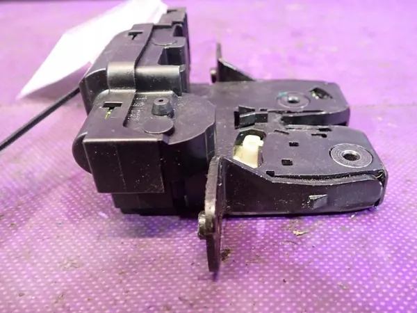 Nissan Micra K12 02-07 Bagagelås 90502AV70A image 4